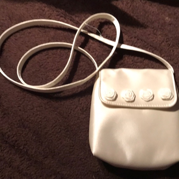 🌞3/$25 cream polyester crossbody purse - Picture 2 of 8